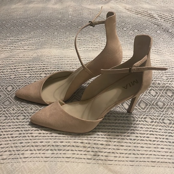 Suede Heels - Picture 4 of 4